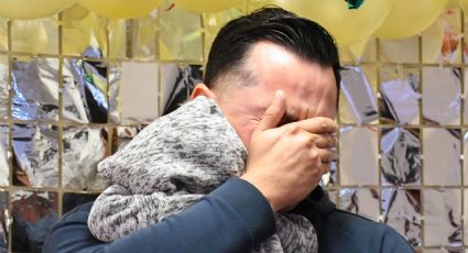 Hombre soltero logra ser el primero en México en adoptar un bebé; llora de emoción