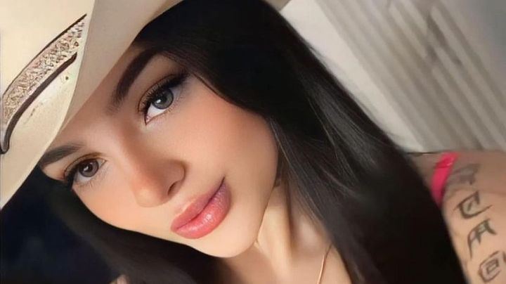 Karely Ruiz usa sexy disfraz de 'Grinch' y se pone a tono con la Navidad