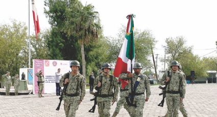 Reciben 380 jóvenes su cartilla militar liberada