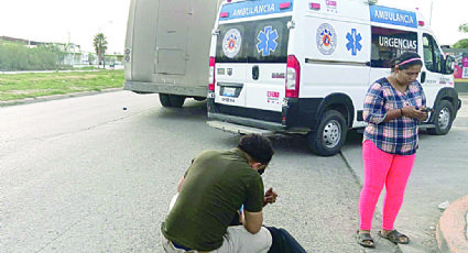 Se cruza ciclista a camión urbano y vive de milagro en colonia Valles de Anáhuac