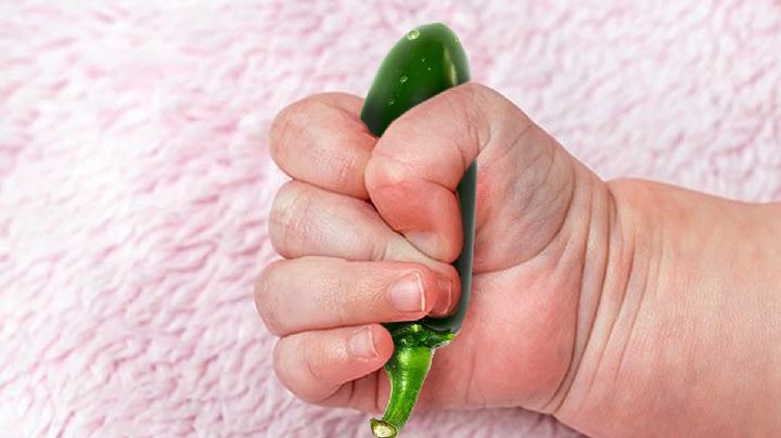 Así nace un mexicano: bebé de un año come su primer chile jalapeño; esta fue su reacción | VIDEO