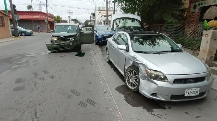 Dos mujeres lesionadas tras accidente en centro de Nuevo Laredo