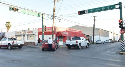 Choque en la Maclovio Herrera deja un hombre herido y cuantiosos daños materiales