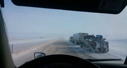 Así se debe manejar un tráiler en carreteras nevadas o con hielo