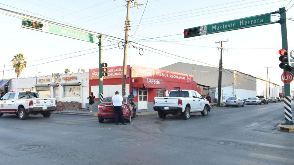 Maclovio Herrera y cruce con Morelos