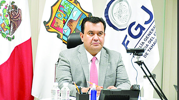 Irving Barrios, fiscal de Tamaulipas, se aferra a la silla