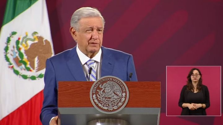 AMLO analiza demandar a abogado de García Luna por daño moral