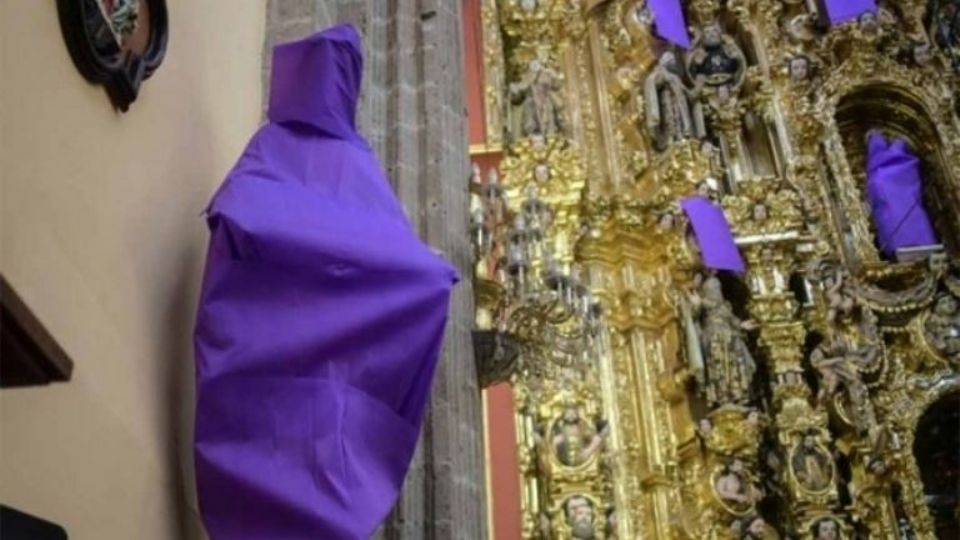 El misterio de por qué son cubiertos los santos y las cruces en esta época está por fin aclarado