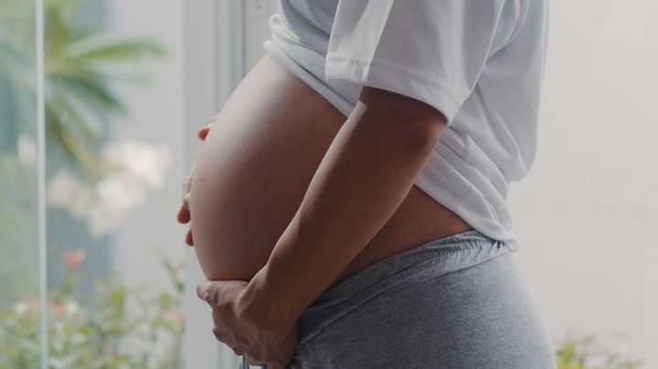 Mujer queda embazarada de su esposo fallecido en el 2019