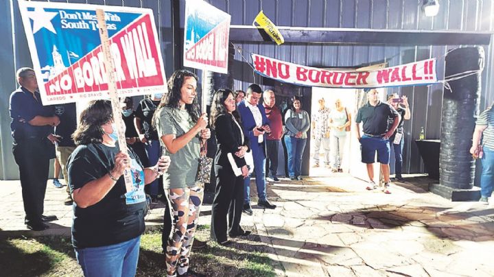 Rechazan vecinos de poblado de Río Bravo el muro de Greg Abbott