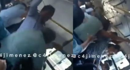 Agrede con patadas voladoras a abuelito en transporte público; lo tachan de cobarde | VIDEO