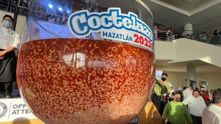 Mazatlán rompe récord por el coctel de camarón más grande del mundo | FOTOS