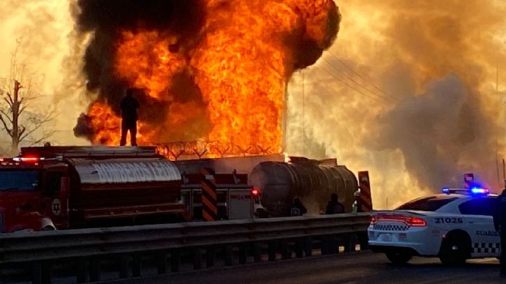 Pipa explota en carretera León-Silao; muere chofer calcinado