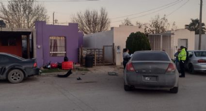 Se estrella repartidor de pollo frito contra auto en Valle Elizondo