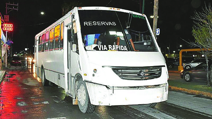 ‘Desaparecen’ 36 camiones urbanos en Nuevo Laredo