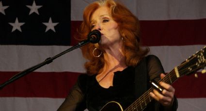 Grammy 2023: ¿Quién es Bonnie Raitt, cantautora que venció a Beyoncé, Harry Styles y Adele?