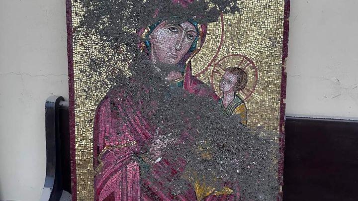 Figura de la Virgen María queda intacta pese a derrumbe de su catedral en Turquía