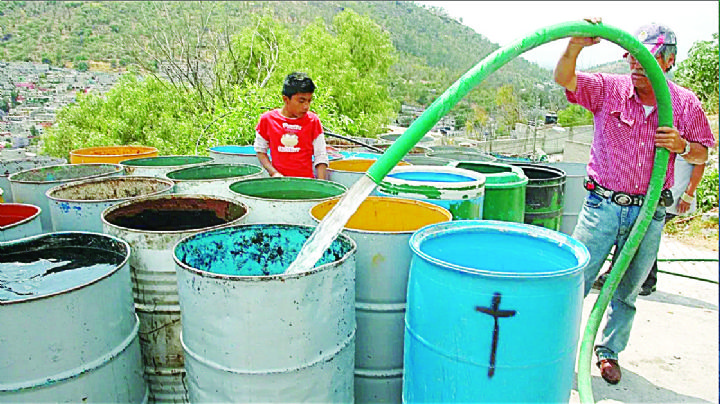Disminuye a un tercio disponibilidad de agua en México