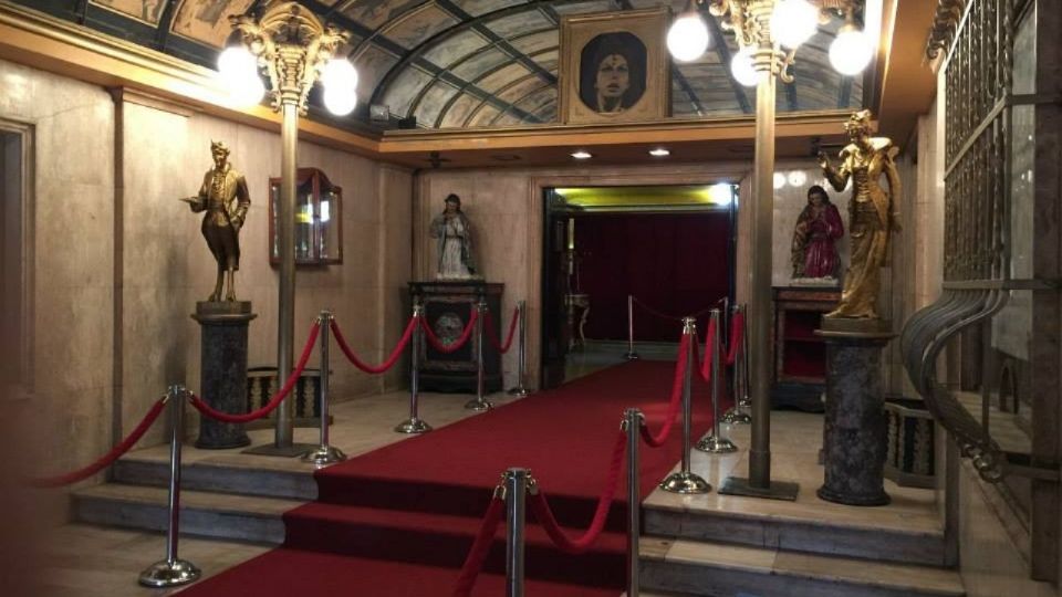 Irma Serrano compró el Teatro Fru Fru en la década de los 70