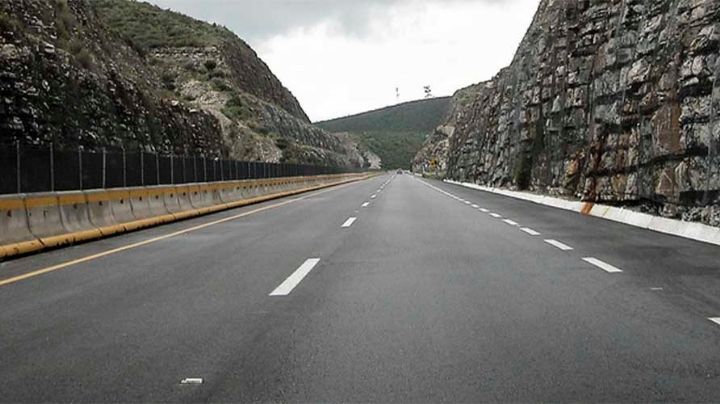 ¿Qué pasa en la autopista Monterrey-Laredo? Usuarios reportan largas filas