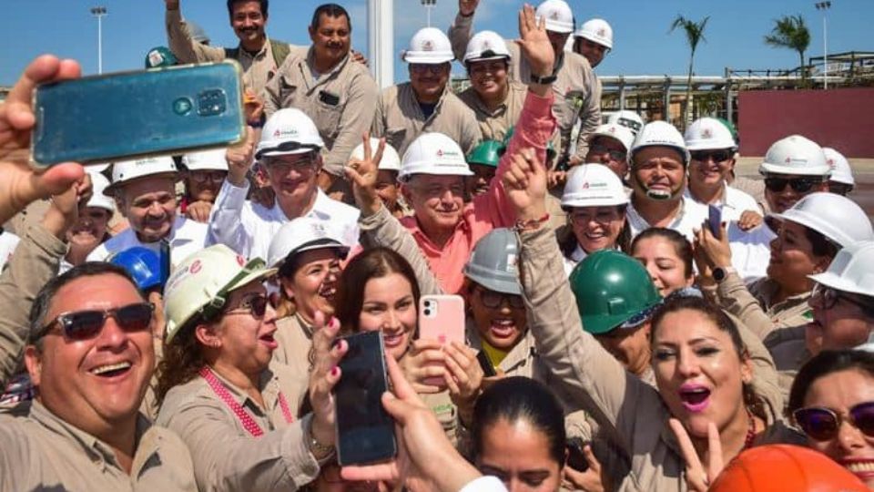 El presidente estuvo unas horas en Tamaulipas para visitar la Refinería Madero.