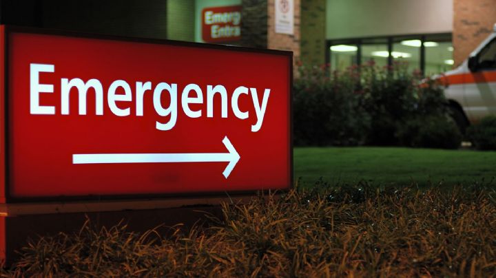 Por ebrio se impacta contra ambulancia en Laredo, Texas