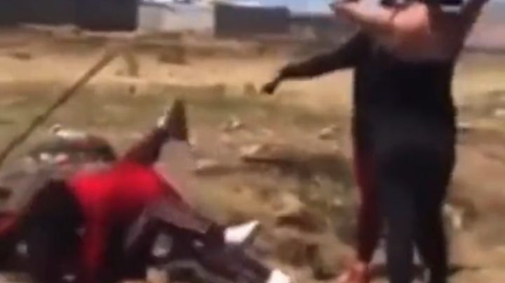 ¡Nueva pelea de estudiantes!; los familiares entraron a la riña | VIDEO