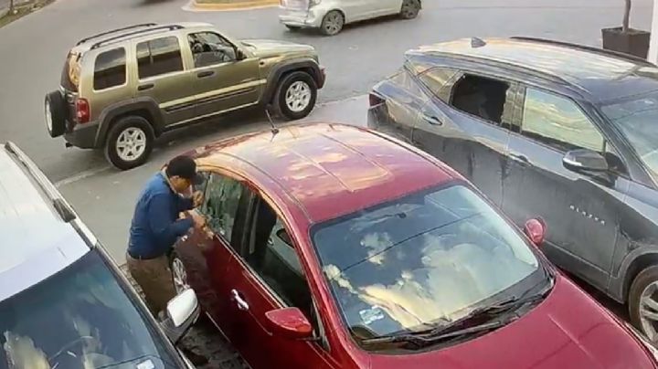 Captan a ladrón de Apodaca; en 20 segundos quiebra vidrios y roba laptops | VIDEO