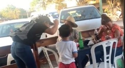 Mujer descubre infidelidad de su papá en público; 'engañaste a mi mamá una y otra vez' | VIDEO