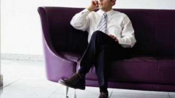 Hombres: por esta razón no deben cruzar las piernas al sentarse