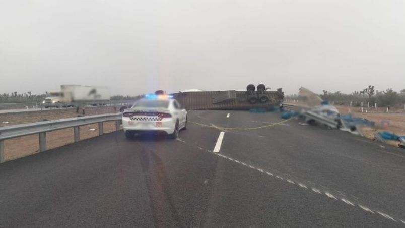 Este martes se registró una volcadura en la autopista Monterrey-Nuevo Laredo