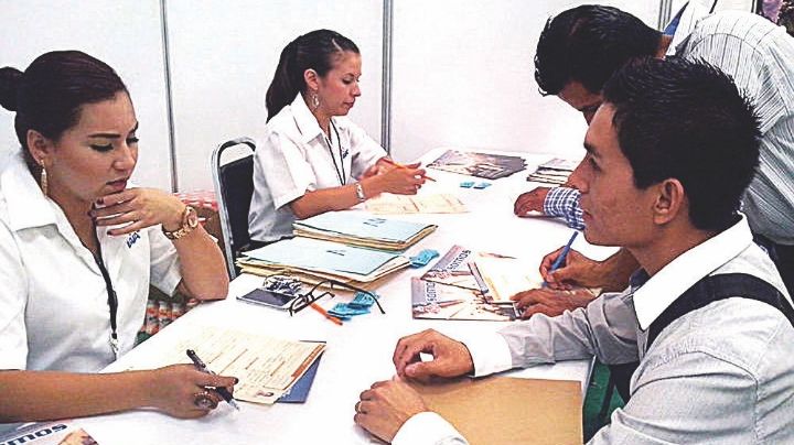 Darán a estudiantes y recién egresados oportunidad laboral
