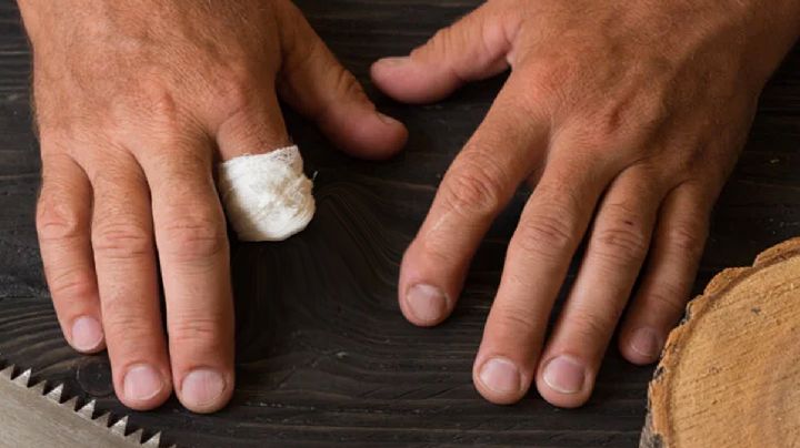 A mordidas, yerno le arranca un dedo a su suegro cuando se metió a defender a su hija