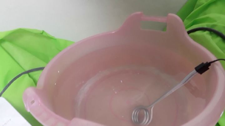 Hombre muere electrocutado mientras se bañaba en Jalisco