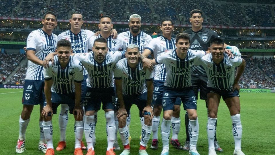 Los Rayados golearon a Bravos, pero perdieron a un aficionado.