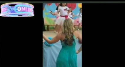 Papá se olvida de su hija y graba a la maestra bailando en festival escolar | VIDEO