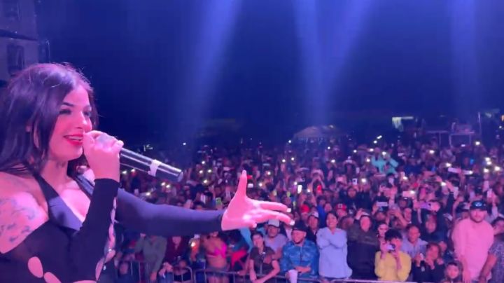 Karely Ruiz sufre tremenda caída en evento en Soto La Marina | VIDEO
