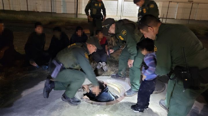 Rescatan a 9 indocumentados, dos de ellos niños, de alcantarilla detrás de Home Depot, en Laredo