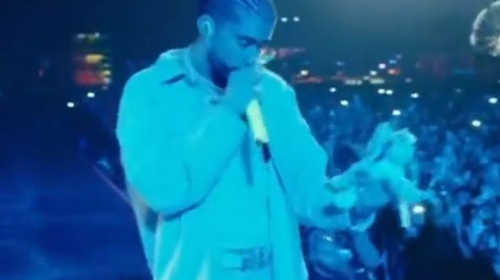Bad Bunny recibe un Dr. Simi en Coachella; esto hizo con el muñeco | VIDEO