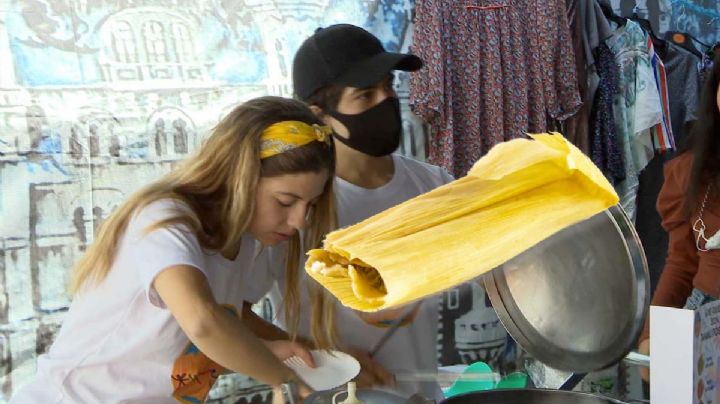Hija de famoso actor de Televisa vende tamales para ayudar a su padre