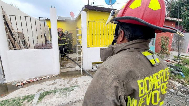 Cortocircuito de cableado eléctrico provoca incendio en casa de la colonia Infonavit