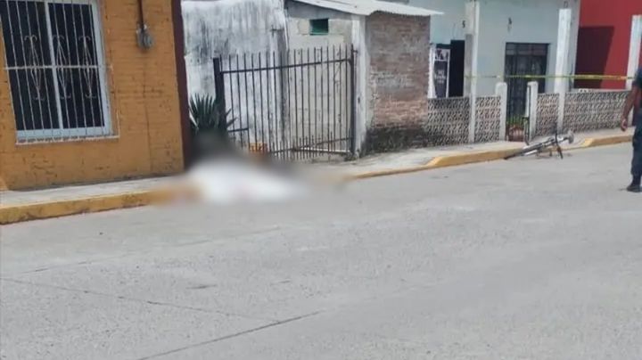 Jovencita de 14 años muere degollada; iba en su bicicleta al mandado