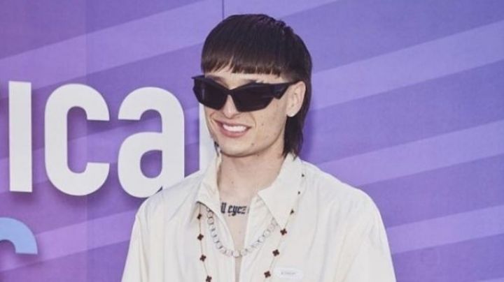 Peso Pluma se corta el cabello y da un giro a su imagen | VIDEO