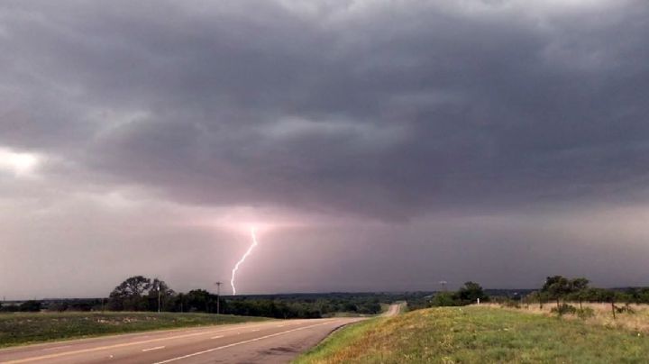 Laredo se salva de granizada, pero reportan fuertes tormentas en Dallas, Austin y Houston