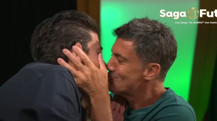 'Burro' Van Rankin y Juan Carlos Gabriel se dan beso; ¿será fiebre? | VIDEO