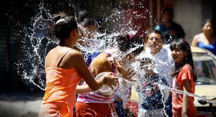 Semana Santa: por qué la costumbre de mojarse el sábado de Gloria