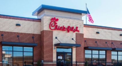 Hombre mata a su pareja y luego se quita la vida en Chik-Fil-A