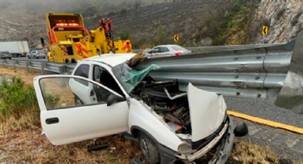 Conductor mezcla alcohol y velocidad en Carretera 57; deja su auto destrozado