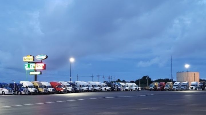 Trágico pleito familiar: hombre mata a su tío a puñaladas adentro de un tractor y huye