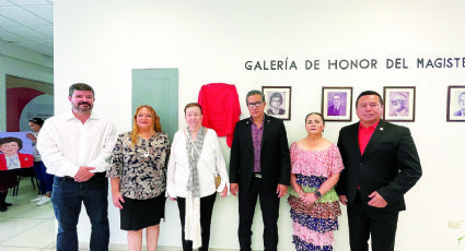 Ingresan maestras a Galería de Honor